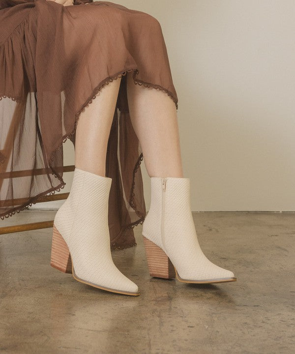 Elegant Solid Sonia - Western Ankle Boots