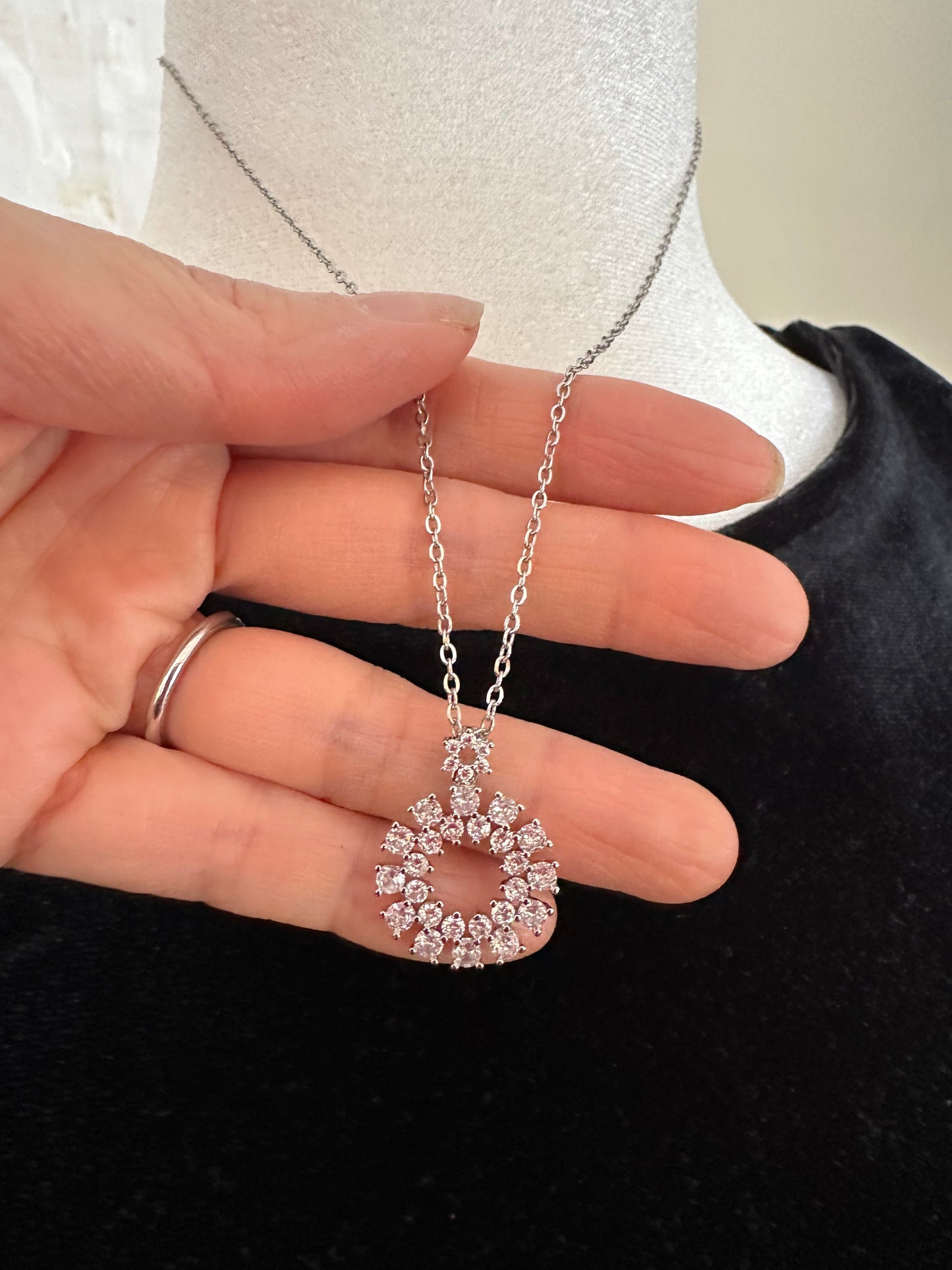 Luxury Byzantine Empire Circle Necklace with Cubic Zirconia Simple Stylish Chain
