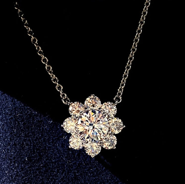 Luxury Byzantine Empire Circle Necklace with Cubic Zirconia Simple Stylish Chain