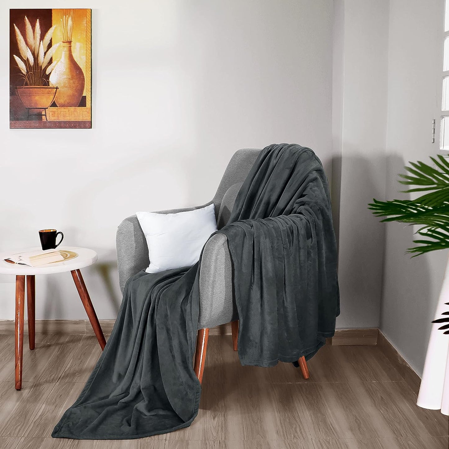 Very Soft Fleece Blanket Queen Size Luxury Bed Blanket Anti-Static Fuzzy Soft Blanket Microfiber (90X90 Inches)