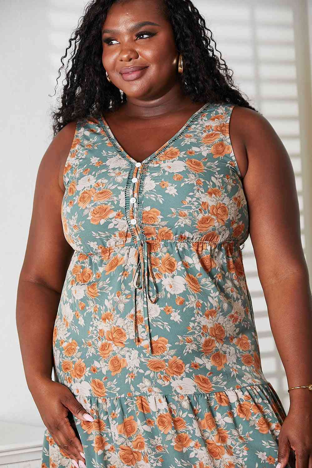 Calm Mid Sounds Double Take Floral V-Neck Tiered Sleeveless Dress