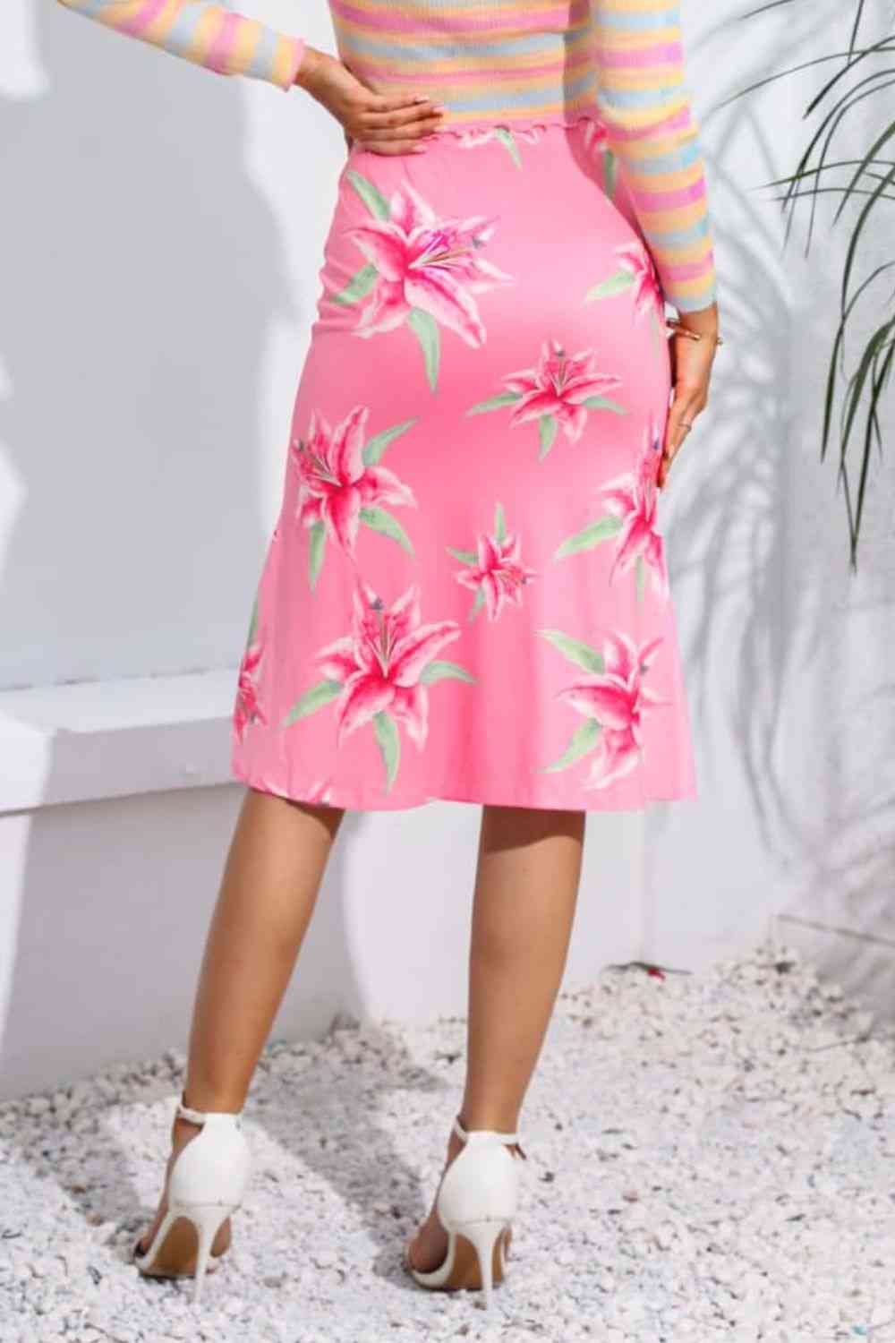 Lovely Pink and RedFloral Print Knee Length Skirt